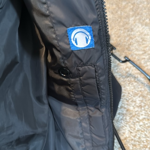 Kavu Inland Jacket - Picture 10 of 11